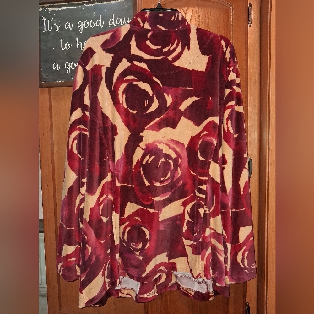 Alfred Dunner Large Floral Velvet Full Zip Jacket In A Size 22W. EUC - Picture 7 of 7